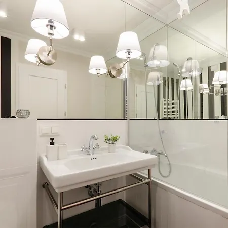 Sky Home- Blue -manufaktura, Bezpłatny Parking, Klima, Dostęp Na Kod